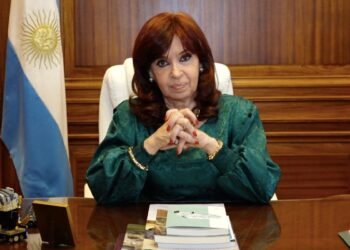Cristina Kirchner se presentó en Comodoro Py para notificarse de la ratificación de la condena en la Causa Vialidad