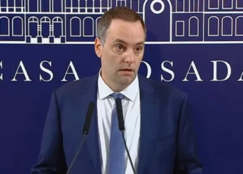 Manuel Adorni “Nunca hubo ni habrá un pacto con Cristina Kirchner”