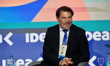 El experto en economía Claudio Zuchovicki explico: “Para que Argentina crezca, es necesario bajar impuestos”