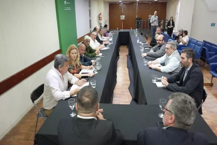 La Secretaría de Trabajo convocó a los gremios estatales a discutir las paritarias para los trabajadores del sector