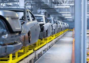 La producción nacional de vehículos cayó 17,1% en 2024