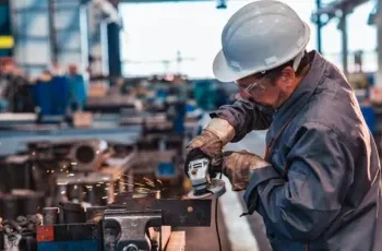 El INDEC revelará cuánto se contrajo la economía en el primer año de la era de Javier Milei