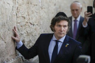 “Talento” para evadir, según Milei