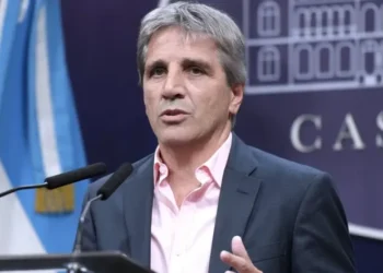 “Dólares”: Caputo explica anuncios económicos