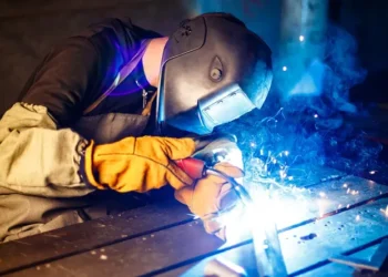 Marzo negro para salario real privado y empleo formal.