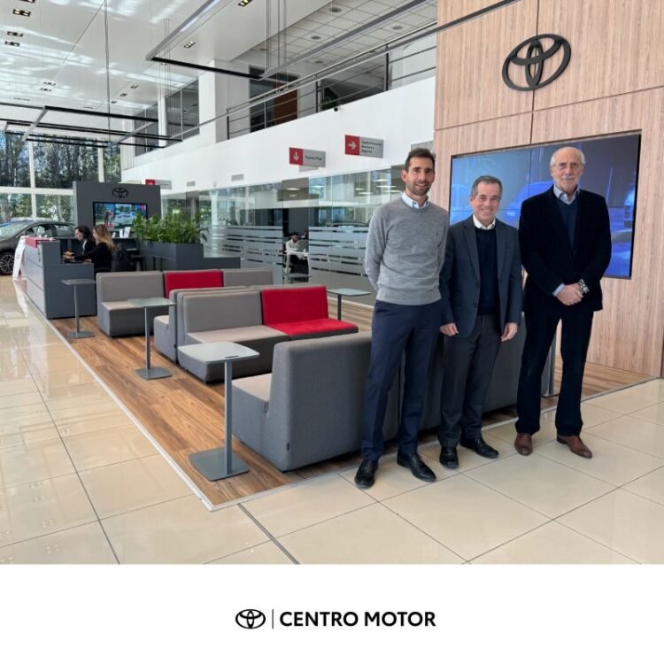 CEO de Toyota proyecta gran crecimiento en 2025.