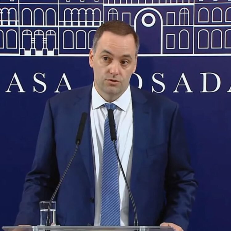 Ruptura Adorni-Villarruel: “No es parte del proyecto”, dice Adorni.