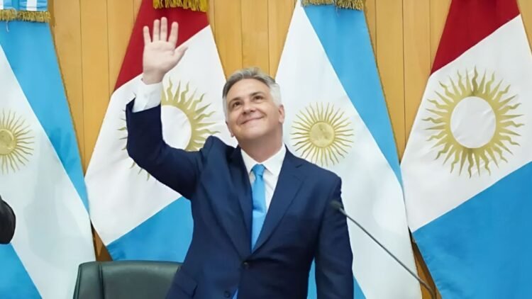 Llaryora anuncia 84% suba jubilaciones en Córdoba.