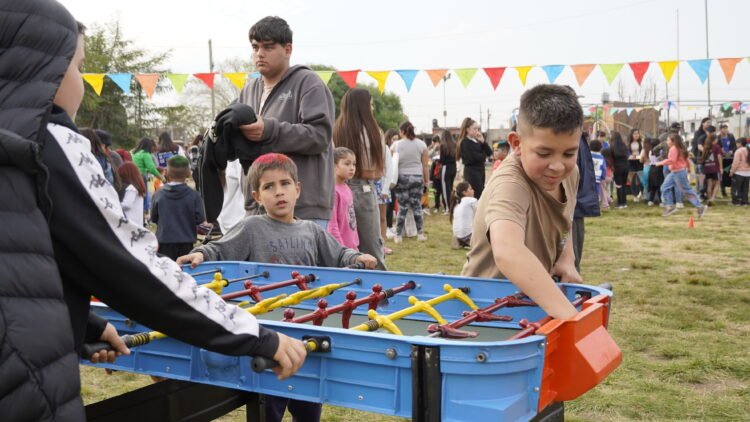 Vacaciones de invierno en merlo:miles de niños disfrutan de actividades gratuitas