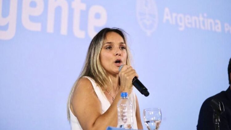 Malena Galmarini: “No se puede cortar el agua”.