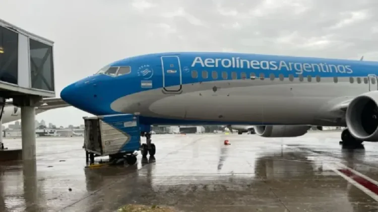 Caos en Aerolíneas: Vuelos cancelados y reprogramados.