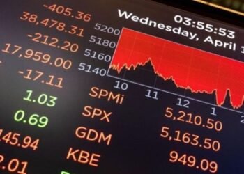 Cimbronazo por coimas: S&P Merval con fuerte caída en dólares.