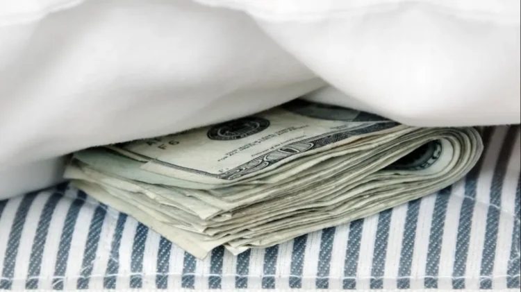 Ley clave y Ganancias: Congreso lento con dólares del colchón.