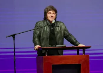 “Aberración injusta”: Milei arremete contra el peronismo.