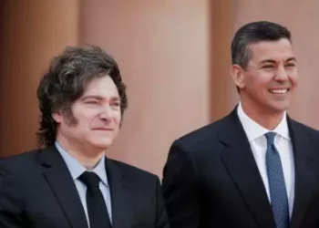 Vuelve Milei: Gabinete y marcha contra vetos presidenciales.