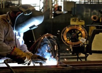 Tercer mes de baja económica.