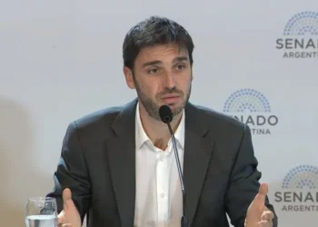 Ignacio Torres: “Errores del Gobierno y necesidad de una alternativa”.