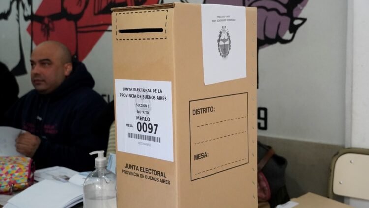 Las elecciones de desarrollaron con normalidad en merlo