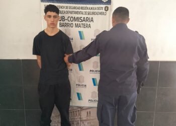 Robó una moto de gran cilindrada pero fue detenido gracias a las cámaras de seguridad, estaba prófugo de la justicia