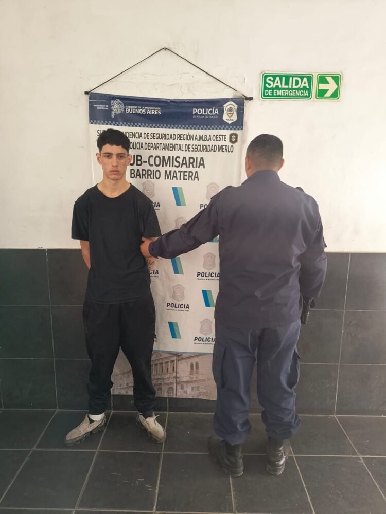 Robó una moto de gran cilindrada pero fue detenido gracias a las cámaras de seguridad, estaba prófugo de la justicia