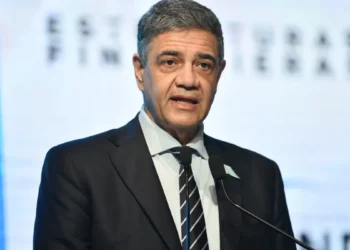 Santilli se une al Gobierno, Macri destaca su diálogo.