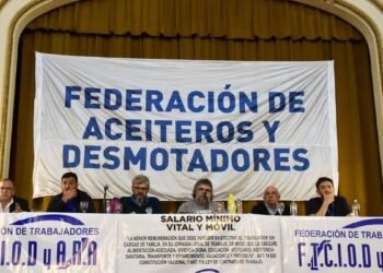 Aceiteros Anuncian Huelga por Ley Laboral