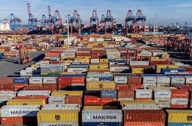 El alza de importaciones amenaza el superávit.