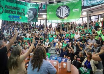Contundente paro de ATE: 90% de adhesión al rechazo a la reforma.