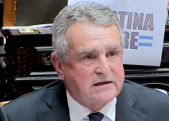 “Policía secreta”, la alerta de Rossi.