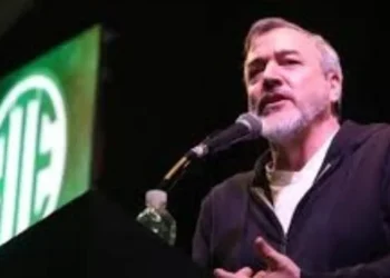 Duro ataque de Rodolfo Aguiar a Milei por la crisis inflacionaria.