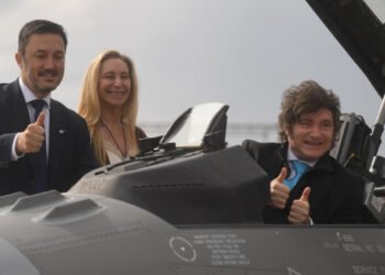 Responsabilizan a Milei y Petri por quiebra de obra social.