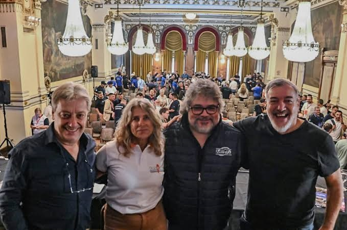 Reforma laboral: ATE y UOM planean medidas de fuerza.