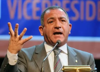 Juez, sin filtro para Caputo: “Una expresión que ofende”.