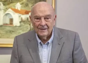 Domingo Cavallo cuestiona a Milei: pide re-monetizar la economía.