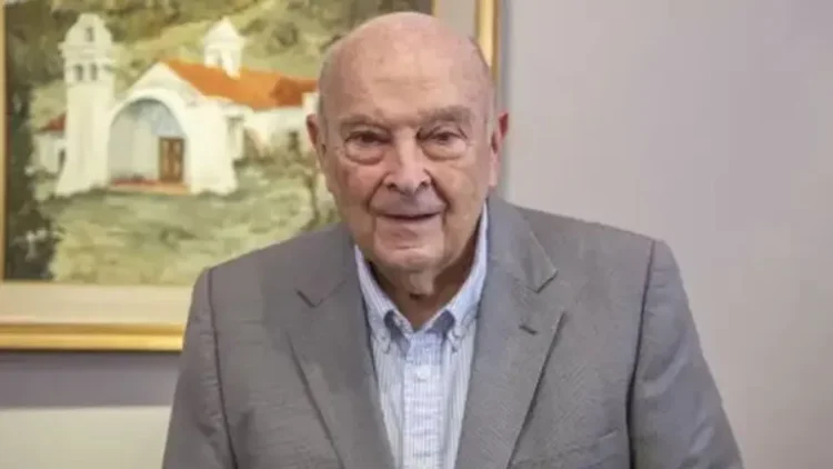 Domingo Cavallo cuestiona a Milei: pide re-monetizar la economía.