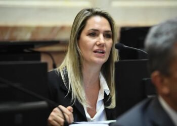 Carolina Losada, dura contra gremialistas: defienden “su bolsillo”.