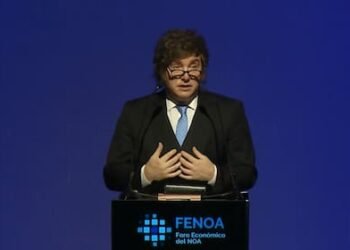 Milei critica a la oposición en Tucumán y defiende a su equipo de trabajo