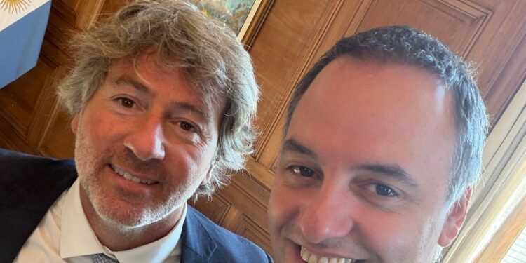 Manuel Adorni se mantiene activo tras su retorno: recibió a Bullrich y Mahiques mientras aguarda a Santilli y Pettovello