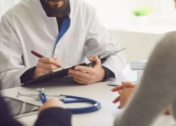 El Gobierno excluye a 166 empresas de medicina prepaga: implicaciones para los afiliados