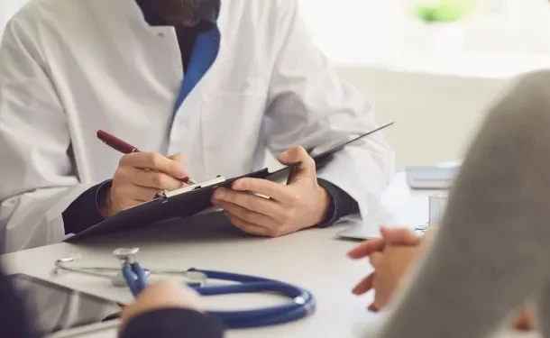 El Gobierno excluye a 166 empresas de medicina prepaga: implicaciones para los afiliados