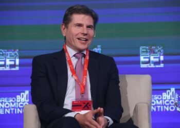 La clave de la híper-competencia china y las oportunidades para Argentina, según Nicolás Aguzín, líder de la Bolsa de Hong Kong