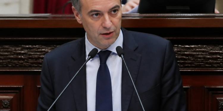 El Desafío de Adorni en el Congreso: Un Momento Crítico para el Gobierno