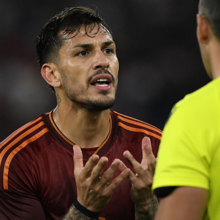 Leandro Paredes critica el arbitraje tras la derrota ante Cruzeiro: “Quieren ser más protagonistas que los jugadores”