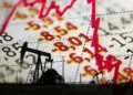 El crudo retrocede con fuerza: Wall Street celebra la posibilidad de un pacto nuclear entre Estados Unidos e Irán.