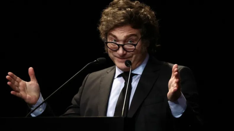 Desde el aire: Javier Milei destapa el “Súper RIGI”, su “mega bomba” de inversión.