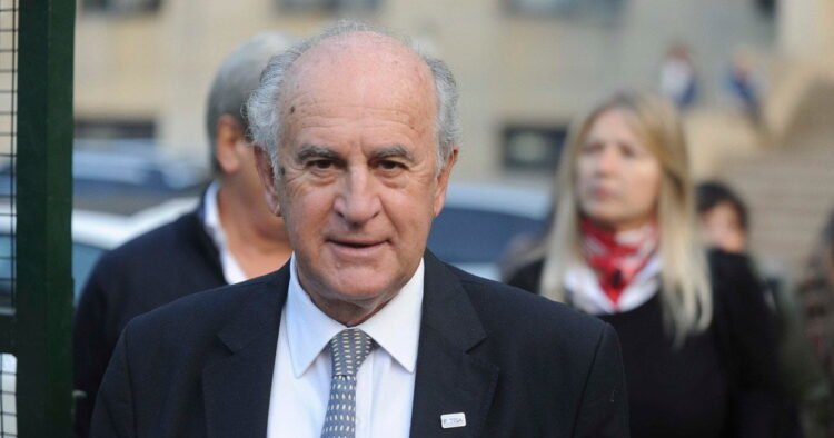 La reacción de Oscar Parrilli por la condena a Cristina Kirchner: “Quieren su muerte civil”.