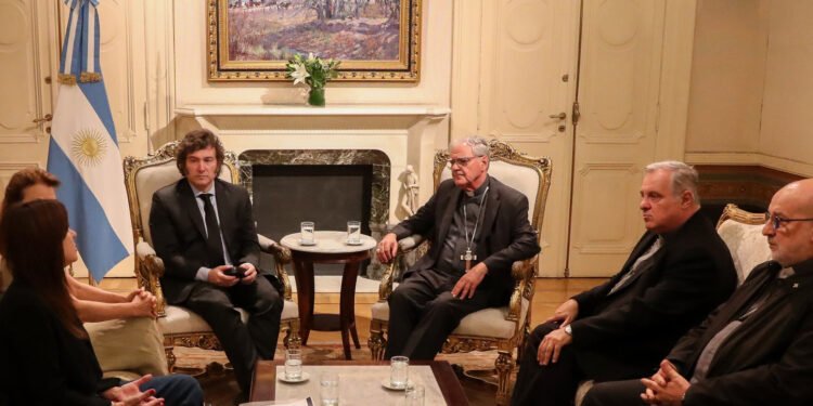 El Gobierno se reunió con la Conferencia Episcopal Argentina antes del Tedeum