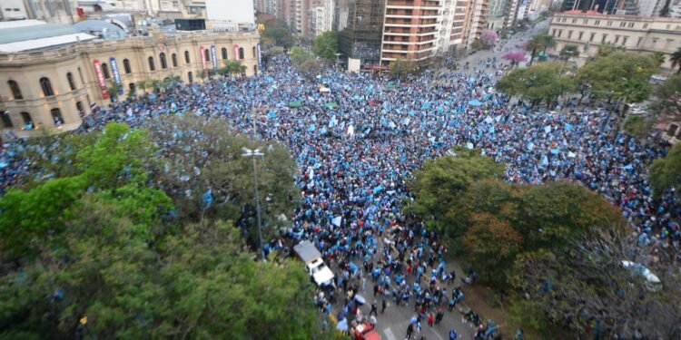 La celebración masiva por el título de Belgrano en Córdoba: caravana de futbolistas programada para hoy