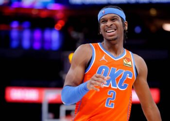Oklahoma City se acerca a la Final de la NBA; su estrella analiza un inicio de partido difícil