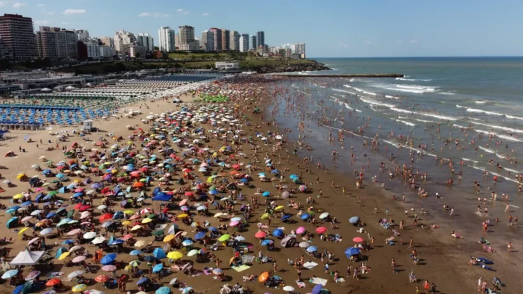 Impacto del fin de semana largo: 1,4 millones de turistas en Argentina gastan $340.000 millones